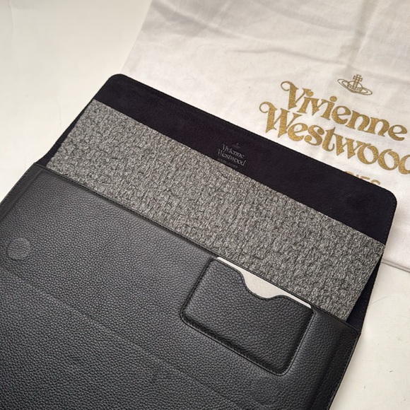 Vivienne Westwood SS19 NWT MACBOOK leather CASE 13” NEW - Picture 11 of 15